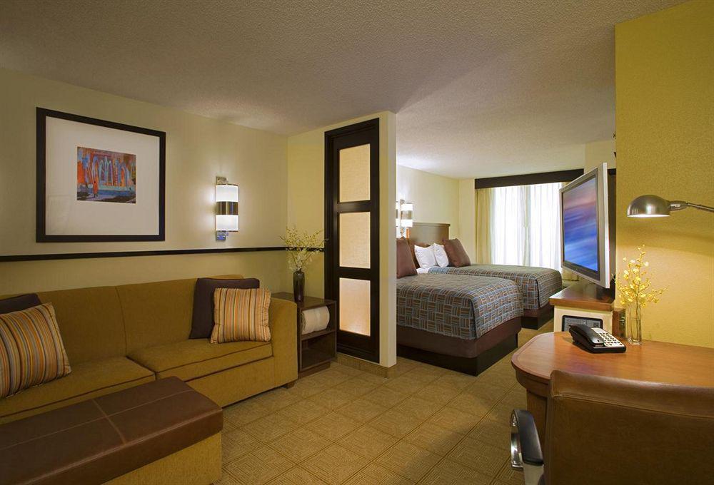 Hyatt Place Charlotte Arrowood Δωμάτιο φωτογραφία